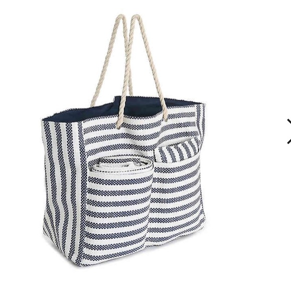 DSW Beach Day Tote With Pillow and Mat - Picture 6 of 8